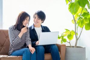 住宅ローンは何歳で組むのが正解？若いうちに知っておきたい年齢と返済期間の関係