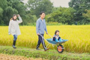 農地付き空き家が人気急上昇！地方移住で広がるライフスタイル